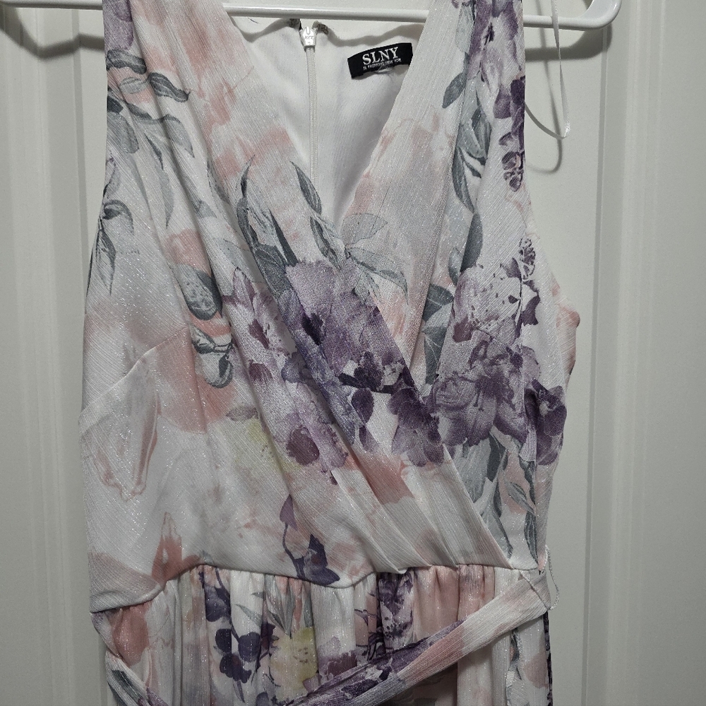 Floral Ruffel Dress - Picture 3 of 5